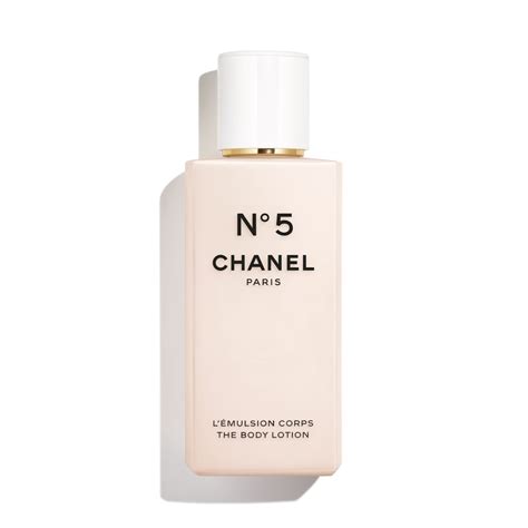 Chanel: Body Creams, Powders & Lotions .